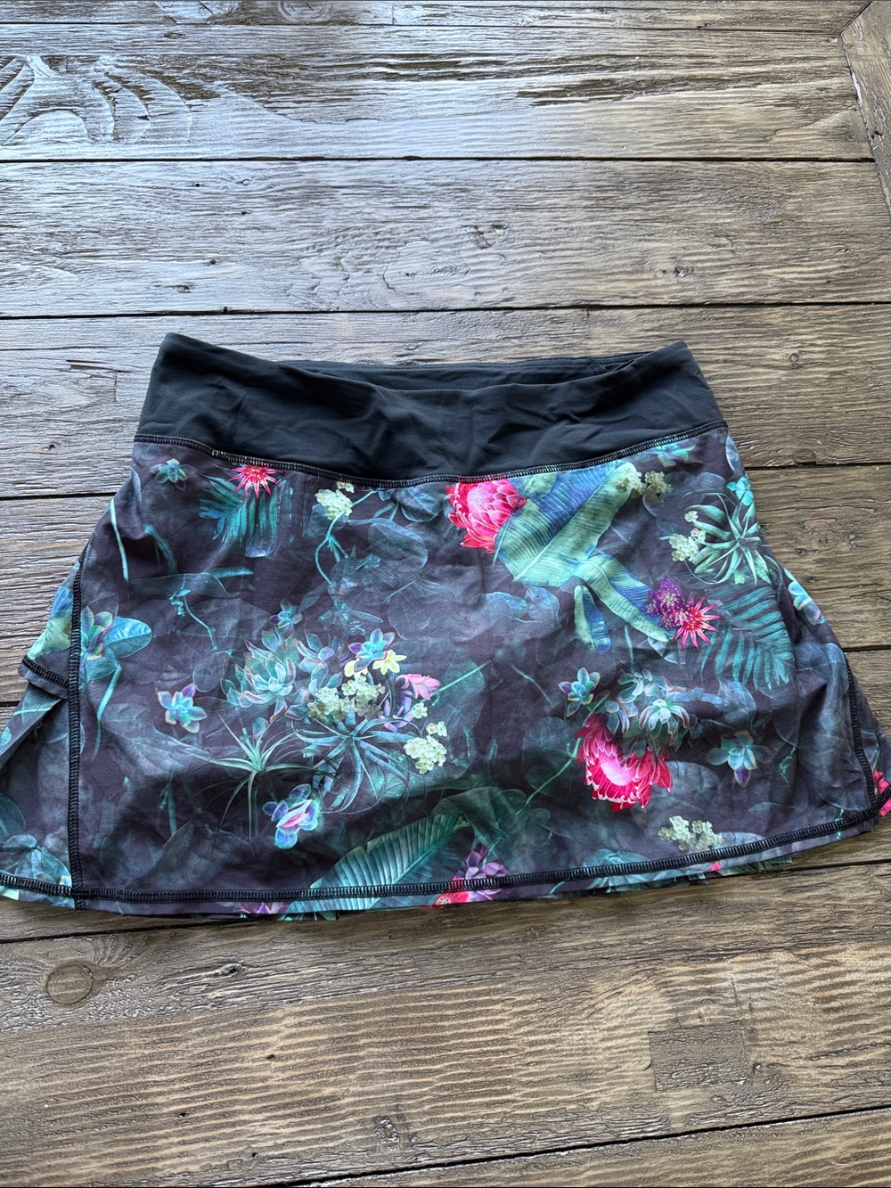 Lululemon Floral Active Skirt with Black Waistband